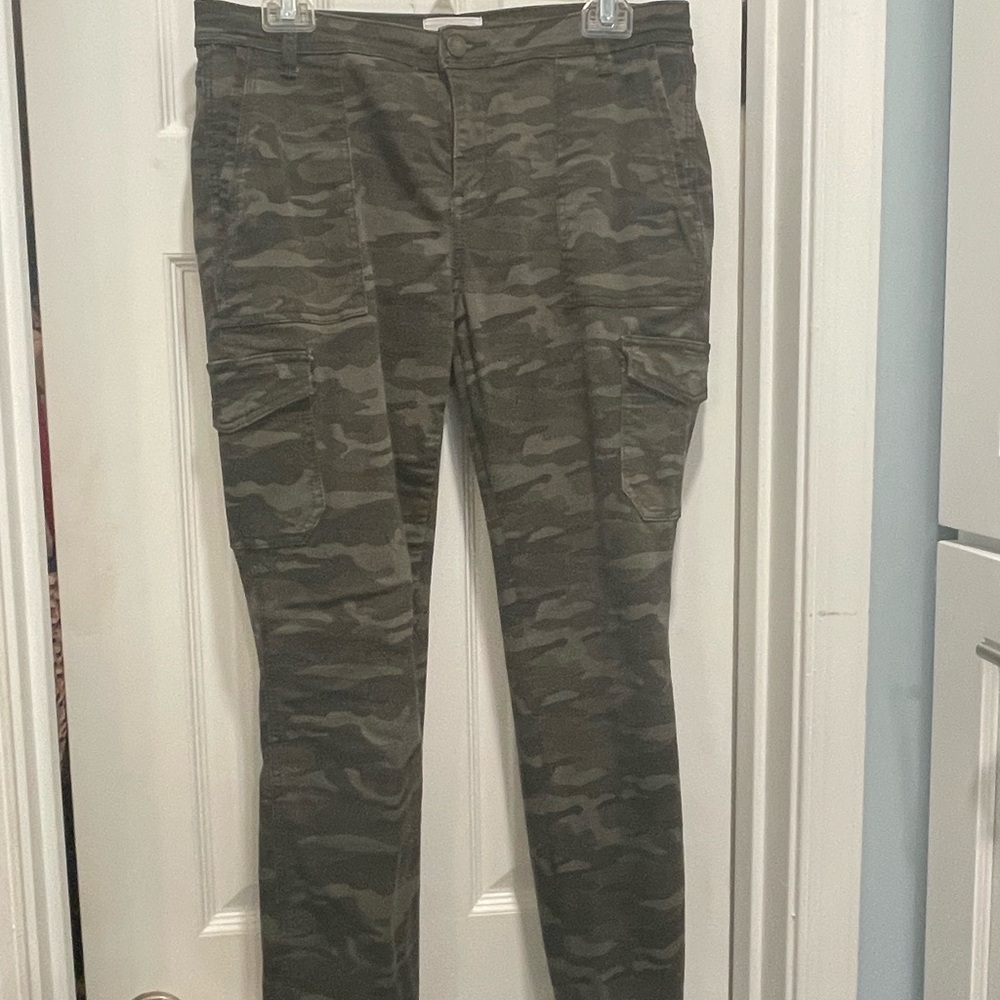 Skinny camo utility pants